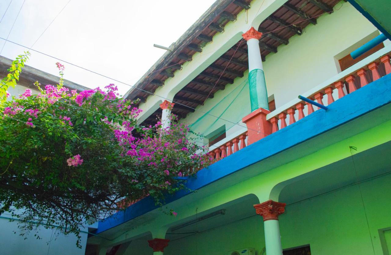 Hostal Maranatha Santa Marta  Exterior photo